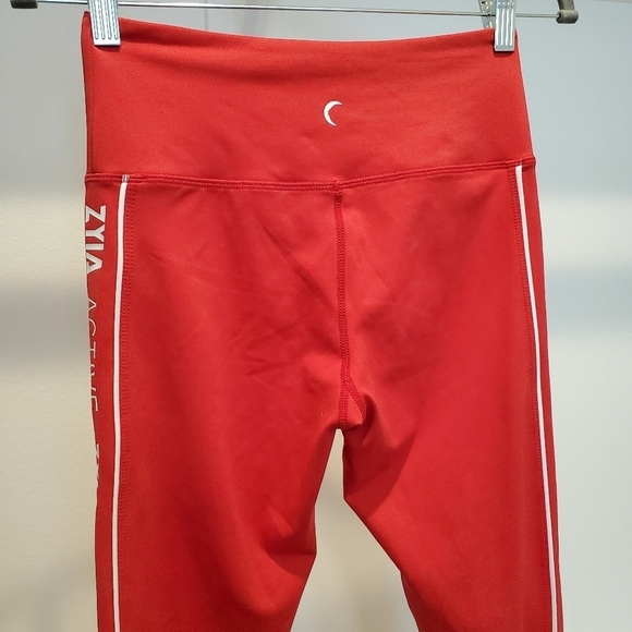 Zyia Active Light N Tight Red High Rise Graphic Logo Striped Tight Leggings - Picture 7 of 11